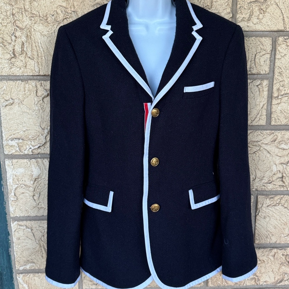 Neiman Marcus Wool Woman’s Black Blazer White Trim Size Small - Picture 13 of 15